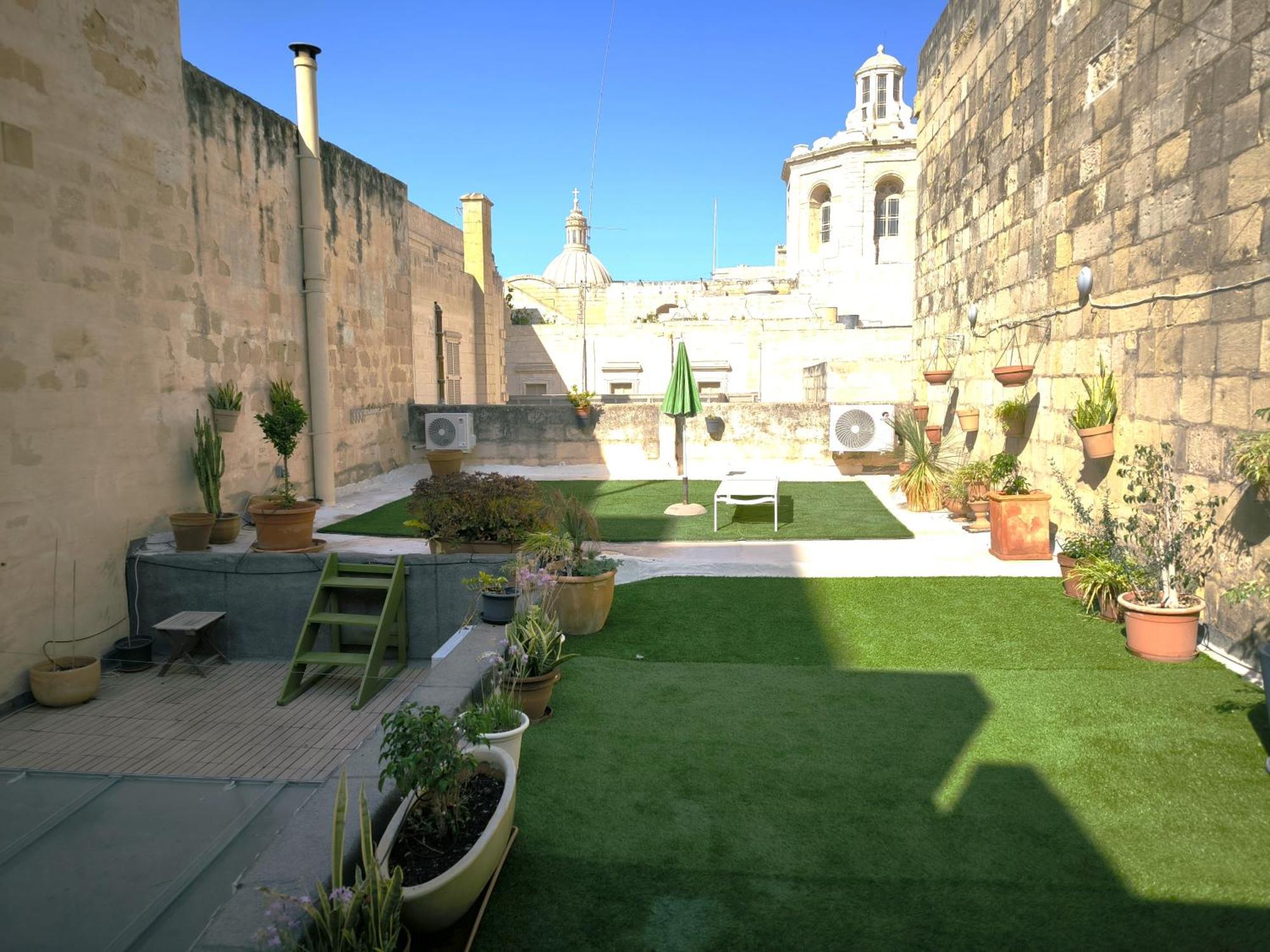 Stunning Valletta 3 Bedroom Town House Экстерьер фото