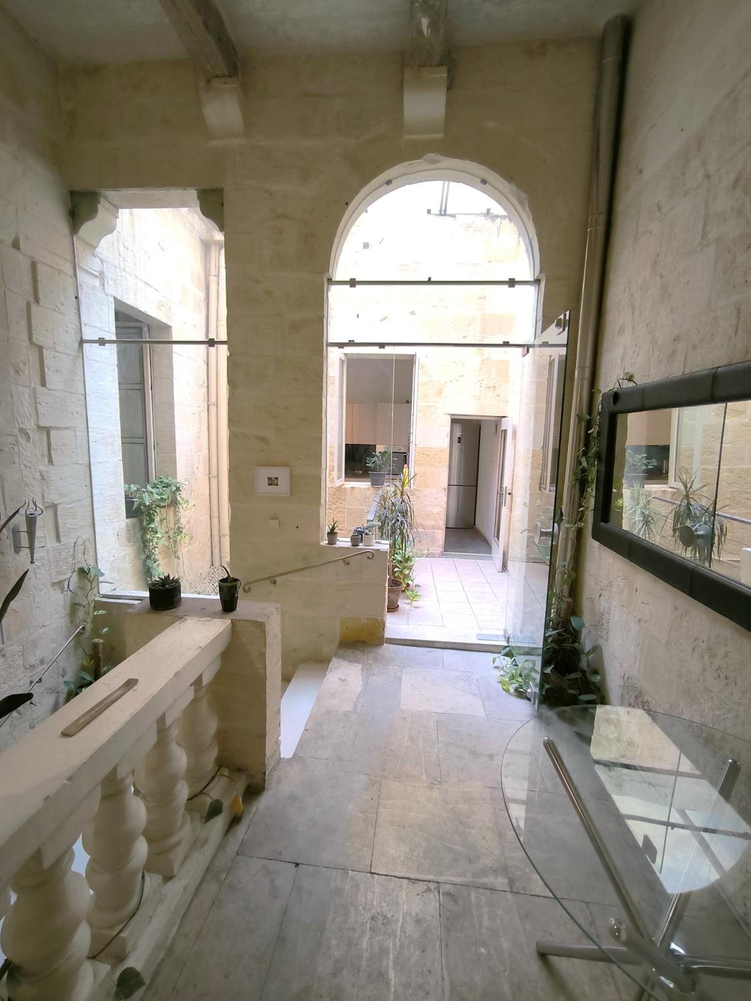 Stunning Valletta 3 Bedroom Town House Экстерьер фото