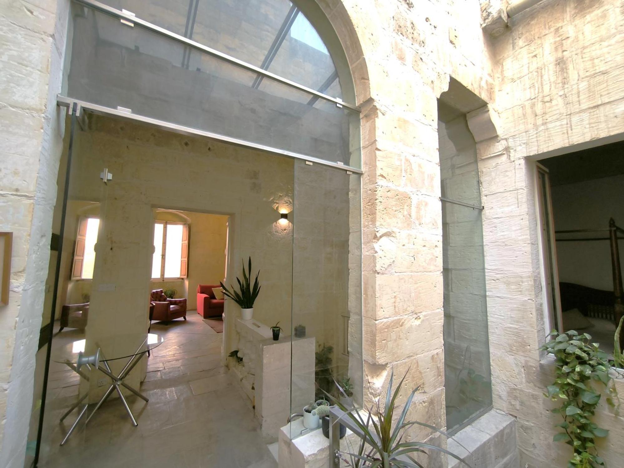 Stunning Valletta 3 Bedroom Town House Экстерьер фото